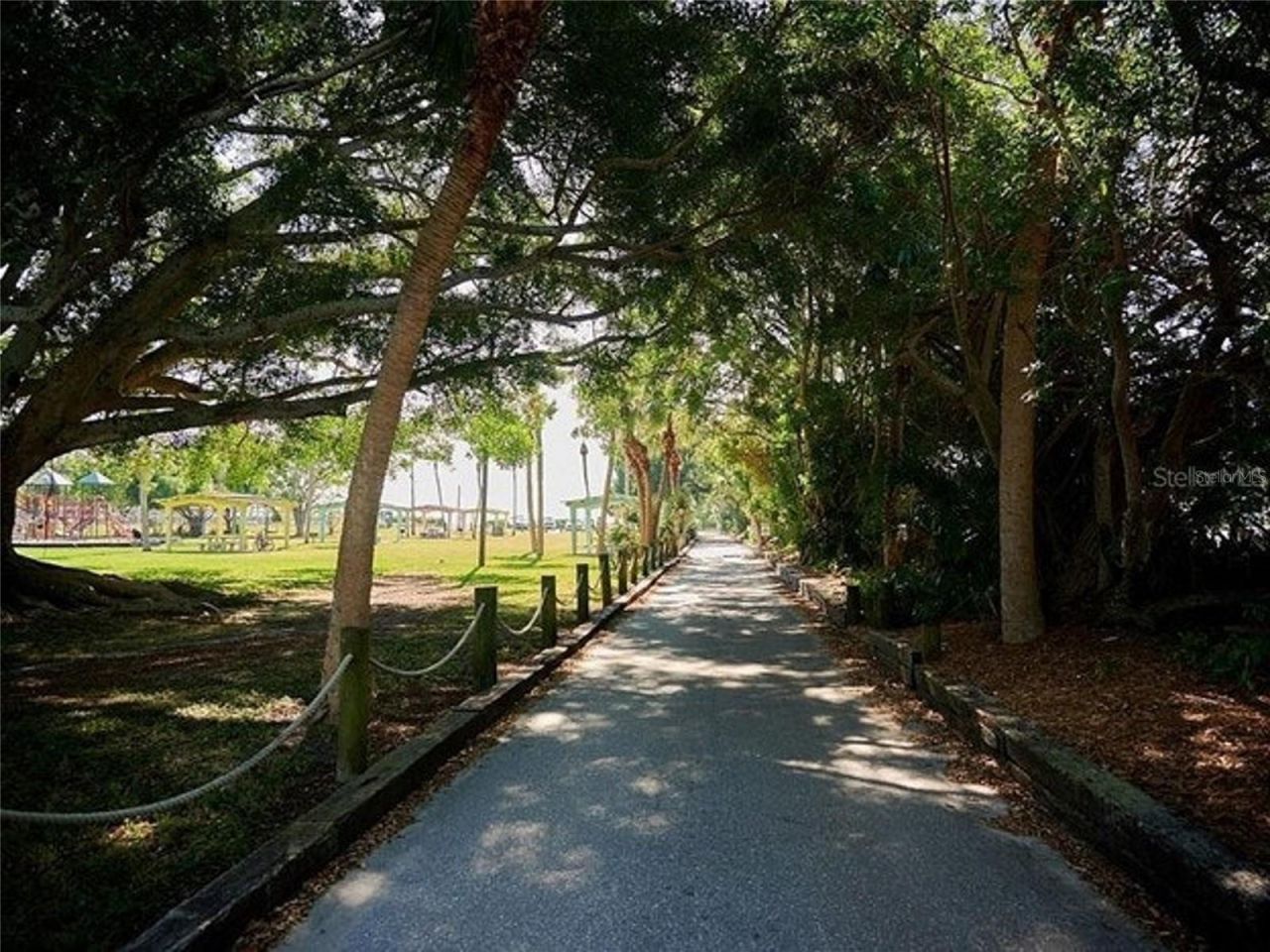 6111 Dartmouth Drive , Bradenton, FL 34207 Photo