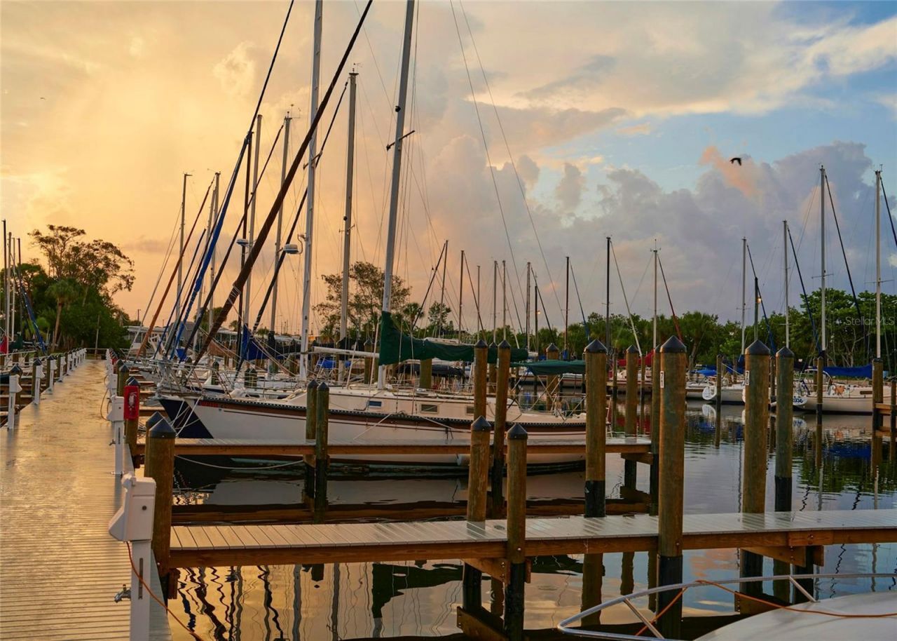 6111 Dartmouth Drive , Bradenton, FL 34207 Photo