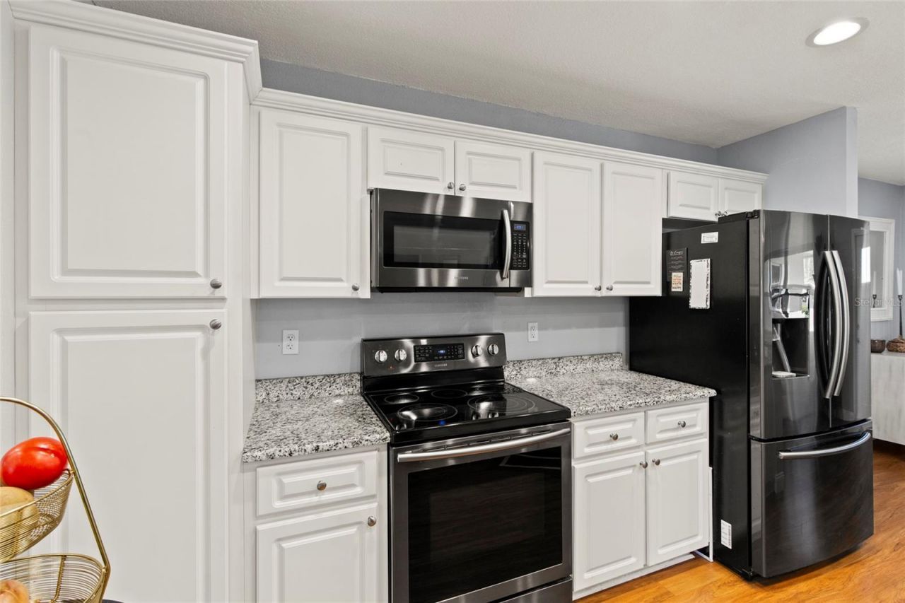 6111 Dartmouth Drive , Bradenton, FL 34207 Photo