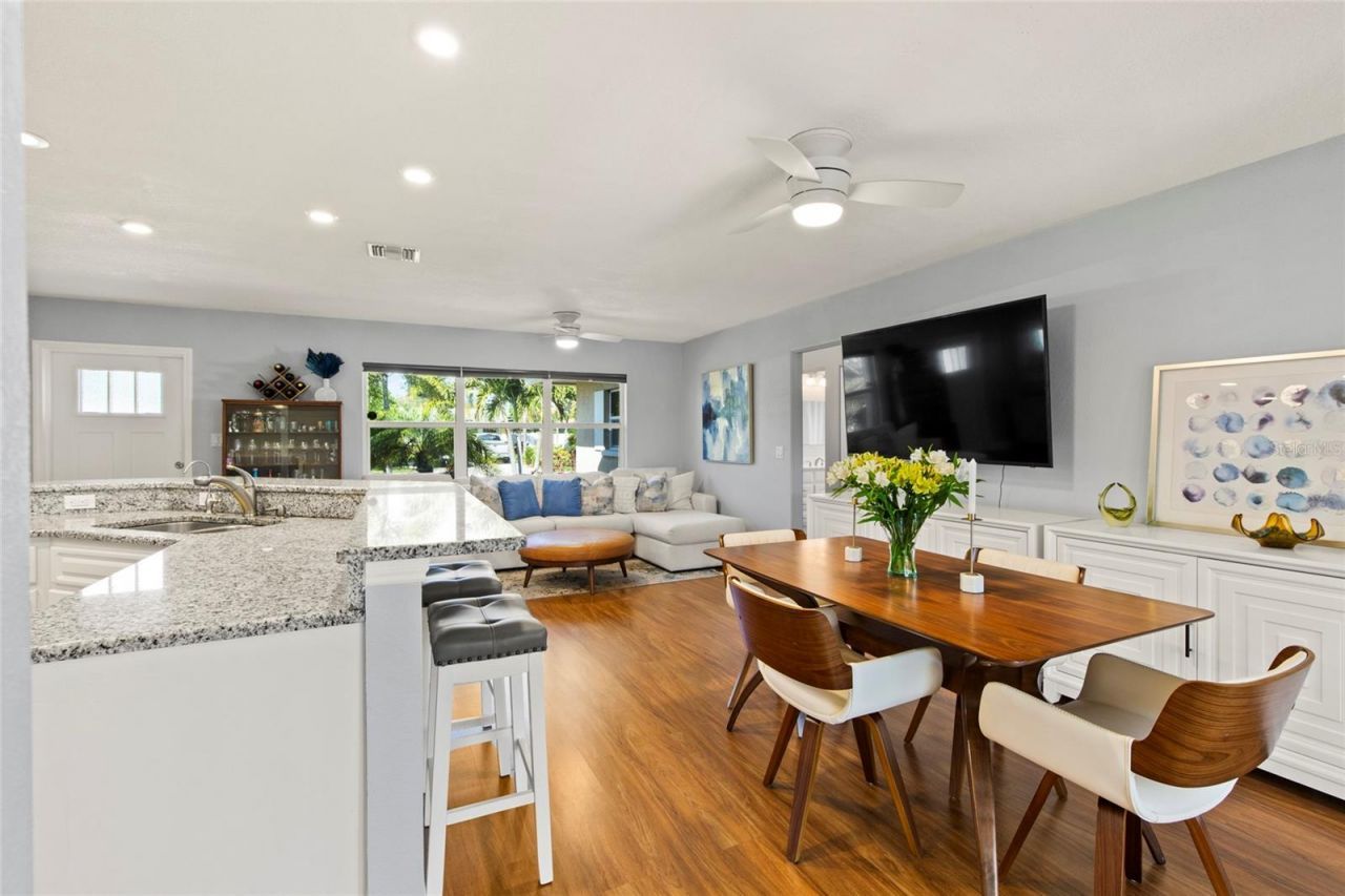 6111 Dartmouth Drive , Bradenton, FL 34207 Photo