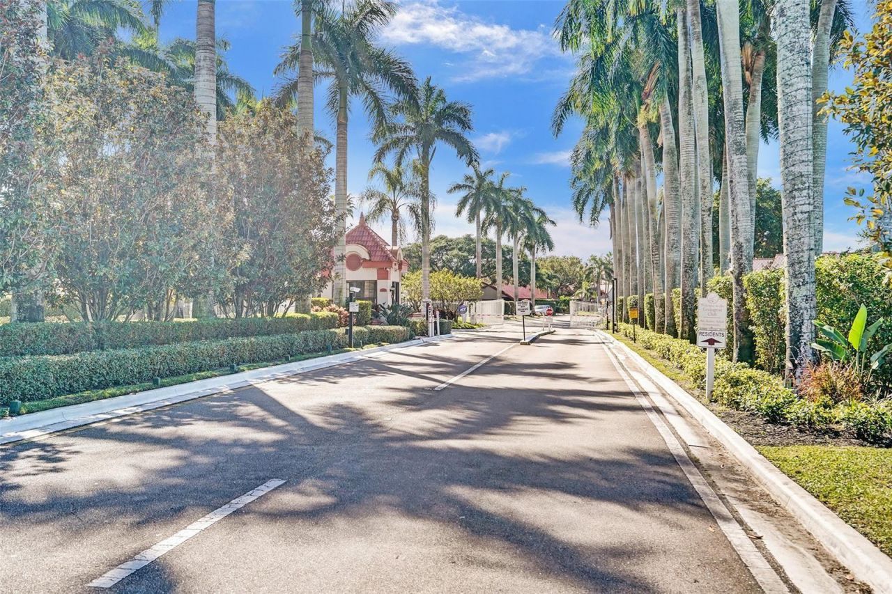 7604 Lexington Club Boulevard , Unit B, Delray Beach, FL 33446 Photo