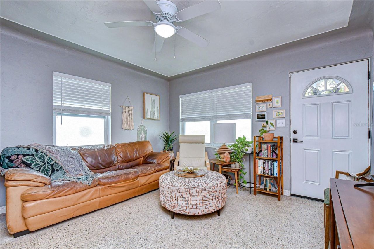 1611 28th Street S, Saint Petersburg, FL 33712 Photo