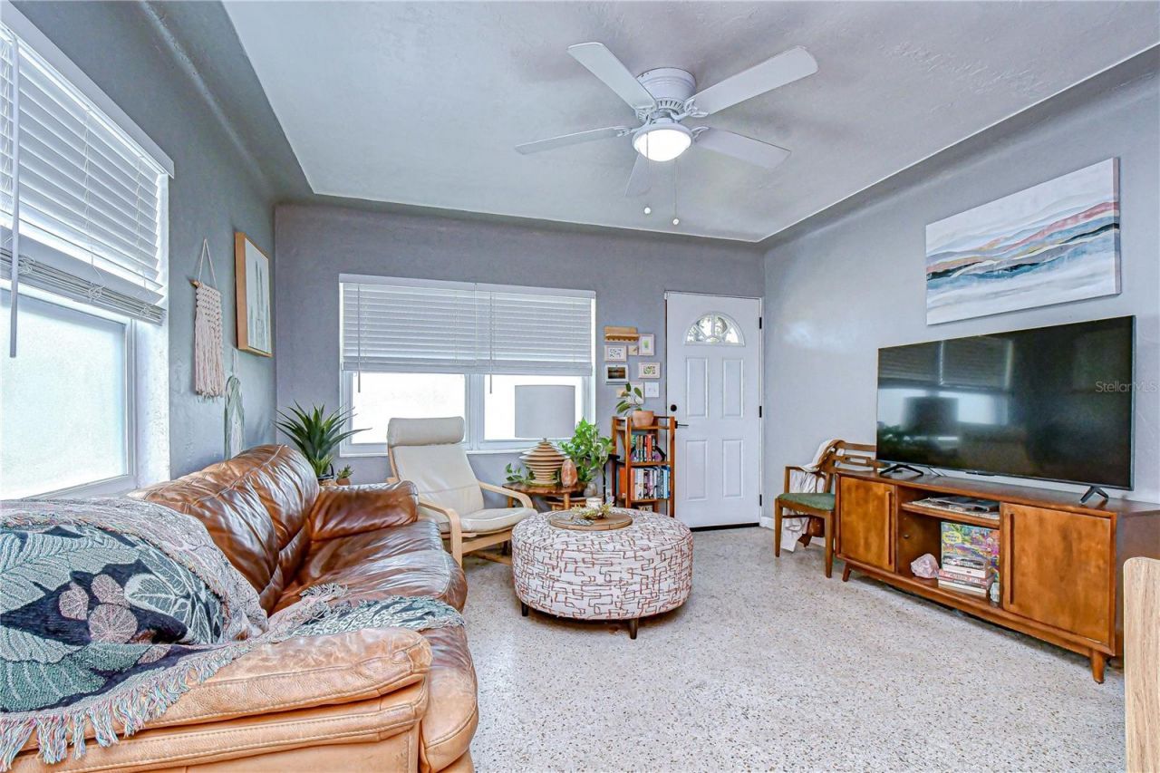 1611 28th Street S, Saint Petersburg, FL 33712 Photo