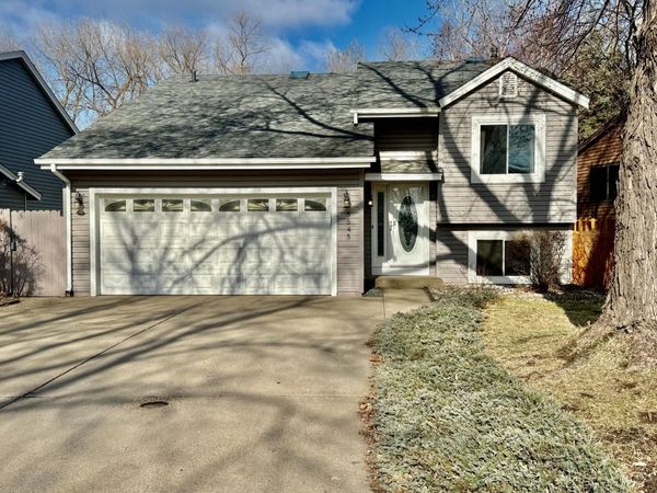 5545 Knoll Drive, Shoreview, MN 55126