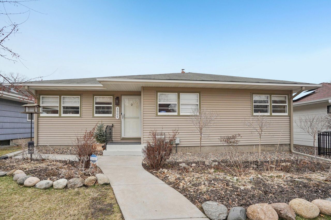 3904 Washburn Avenue S, Minneapolis, MN 55410 Main Photo