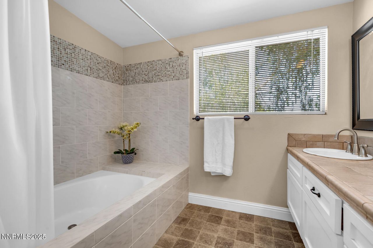 831 Blue Falls Place, Reno, NV 89511 Photo