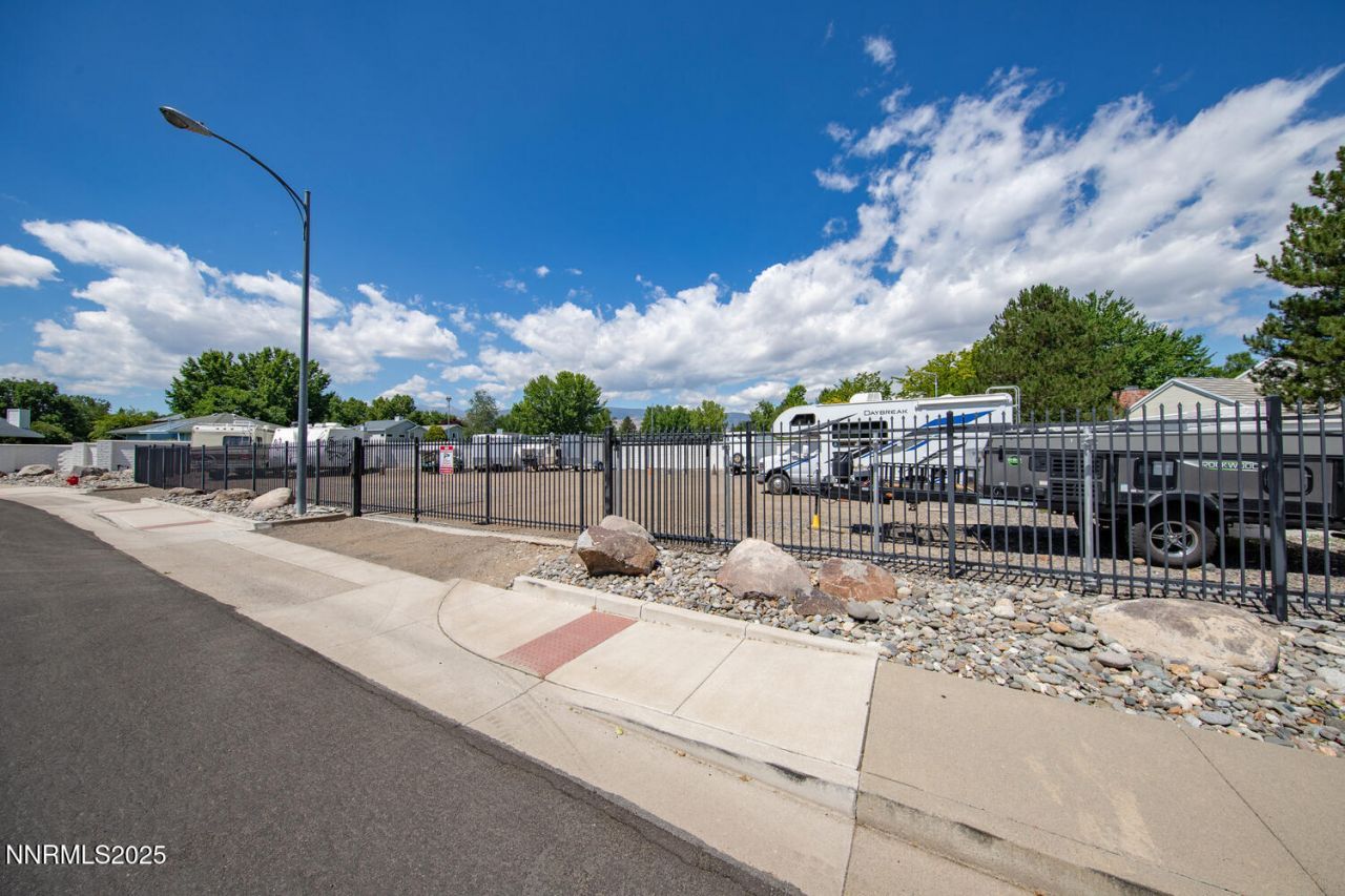 831 Blue Falls Place, Reno, NV 89511 Photo