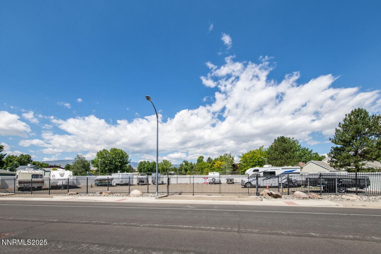 831 Blue Falls Place, Reno, NV 89511 Photo