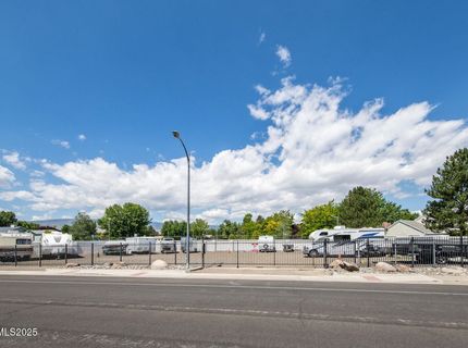 831 Blue Falls Place, Reno, NV 89511 Photo