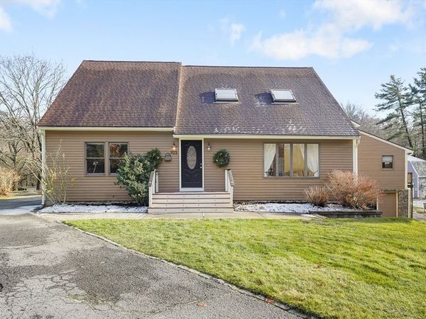 923 Main St, Northbridge, MA 01588