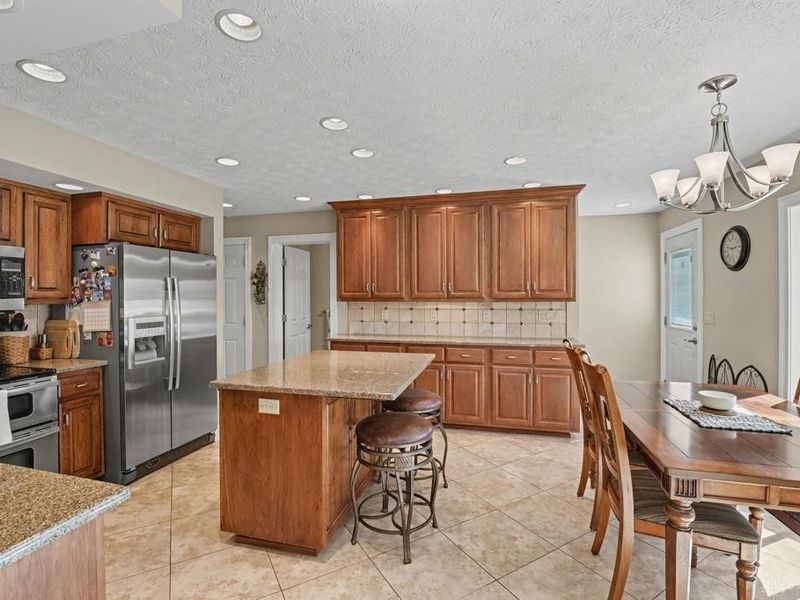 885 Chelsea Lane, Tipp City, OH 45371 Photo 11