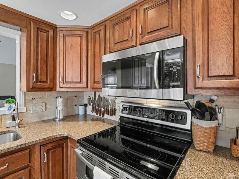 885 Chelsea Lane, Tipp City, OH 45371 Photo 7