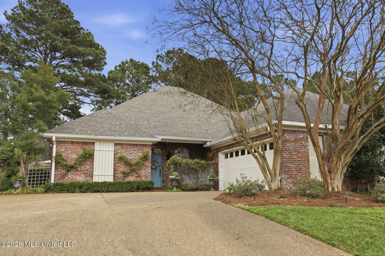 402 Eastpointe Cove, Madison, MS 39110 Main Photo