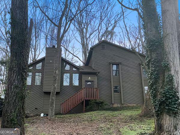 136 Creekview Drive, Woodstock, GA 30188