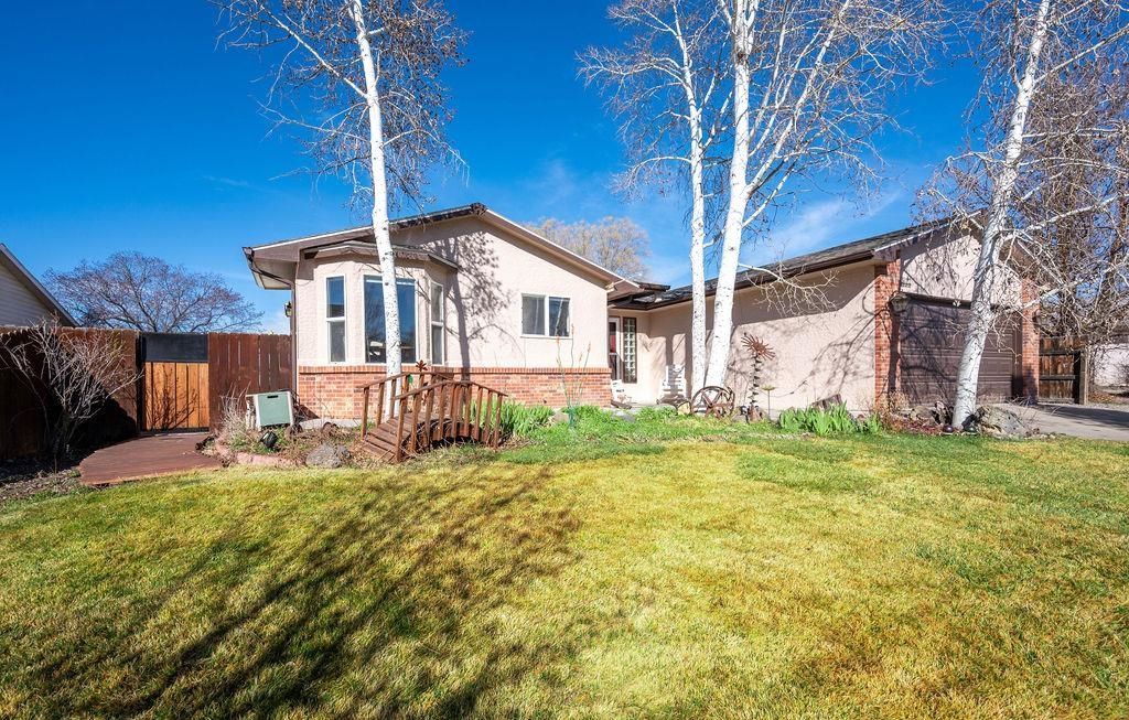 631 1/2 Pioneer Road Grand Junction, CO 81504