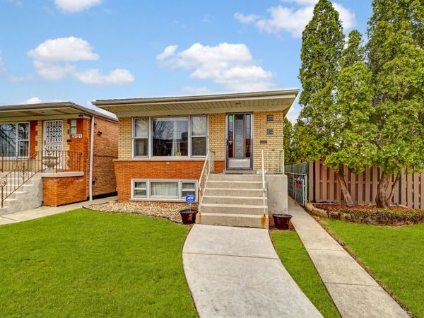 5123 S Lotus Avenue, Chicago, IL 60638