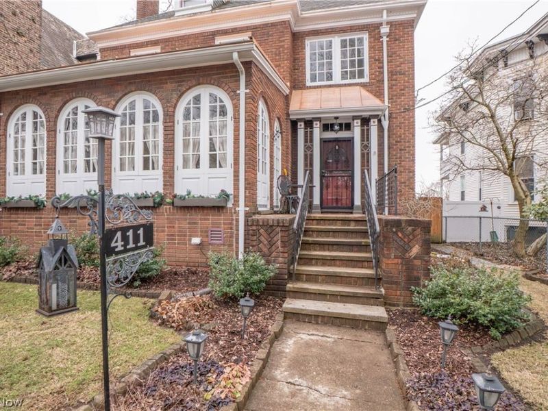 411 4th Street NE, Massillon, OH 44646 Photo 2