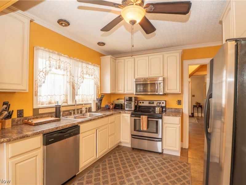 411 4th Street NE, Massillon, OH 44646 Photo 20