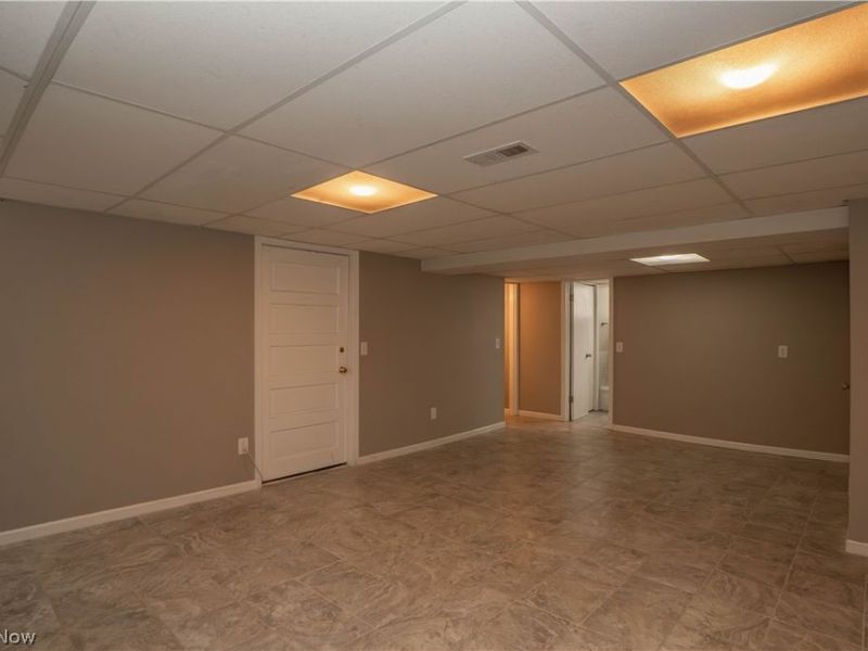 411 4th Street NE, Massillon, OH 44646 Photo 41