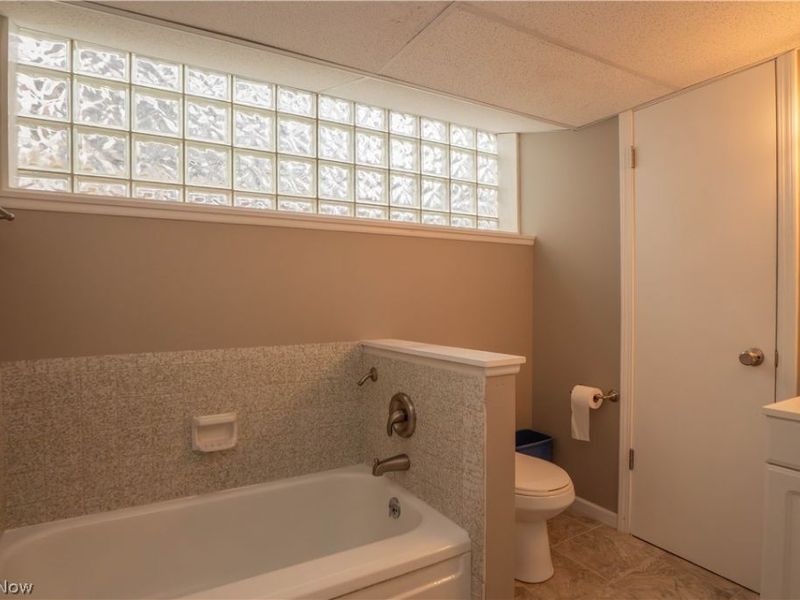 411 4th Street NE, Massillon, OH 44646 Photo 42