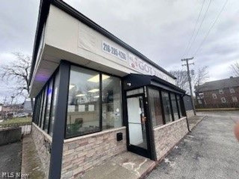 12716 Buckeye Road, Cleveland, OH 44120 Photo 3