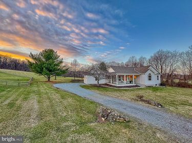 35940 BIRCH HOLLOW LANE, PURCELLVILLE, VA 20132