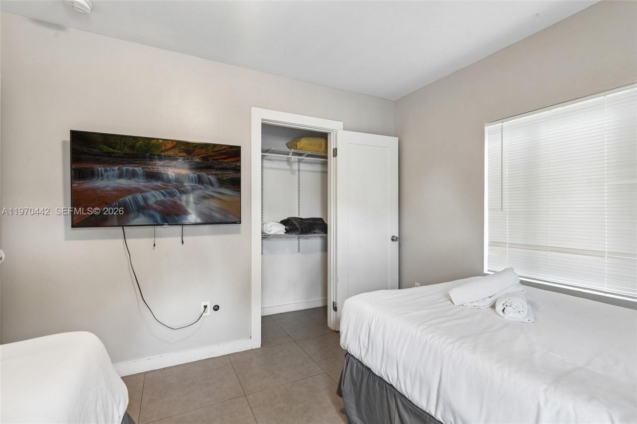 435 NE 69th St, Miami, FL 33138 Photo