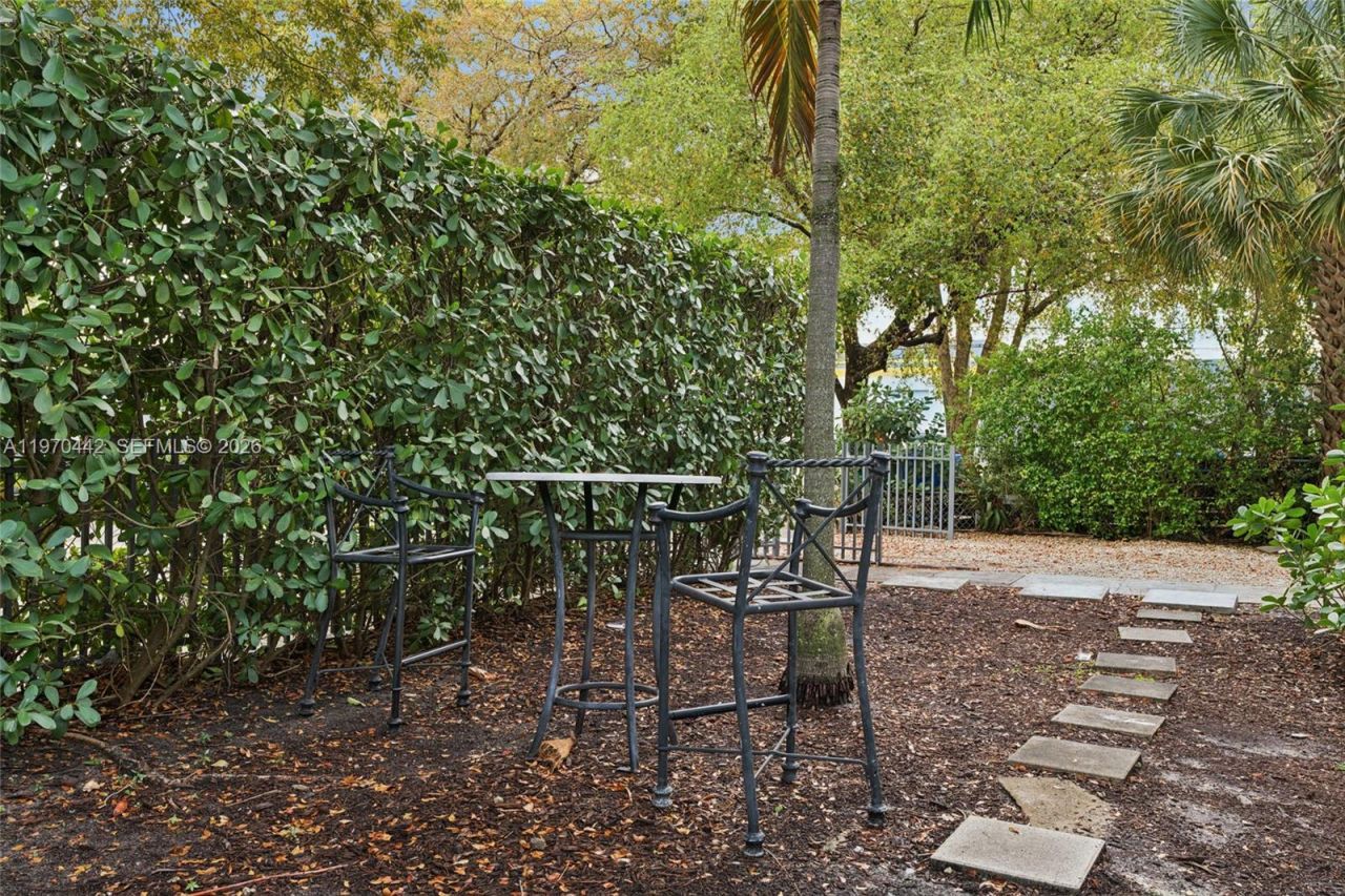 435 NE 69th St, Miami, FL 33138 Photo