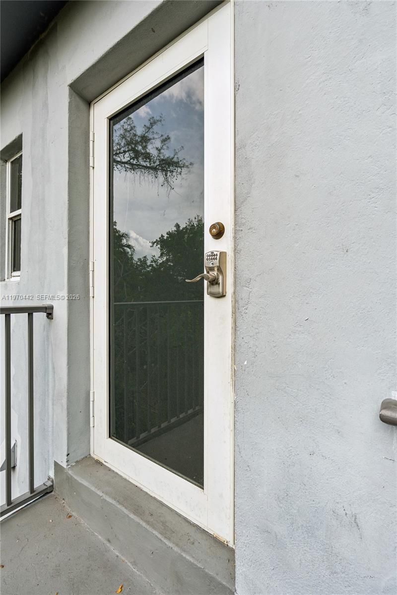 435 NE 69th St, Miami, FL 33138 Photo