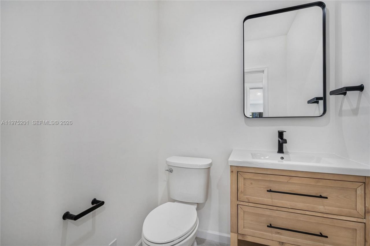 1235 Algardi Ave, Coral Gables, FL 33146 Photo