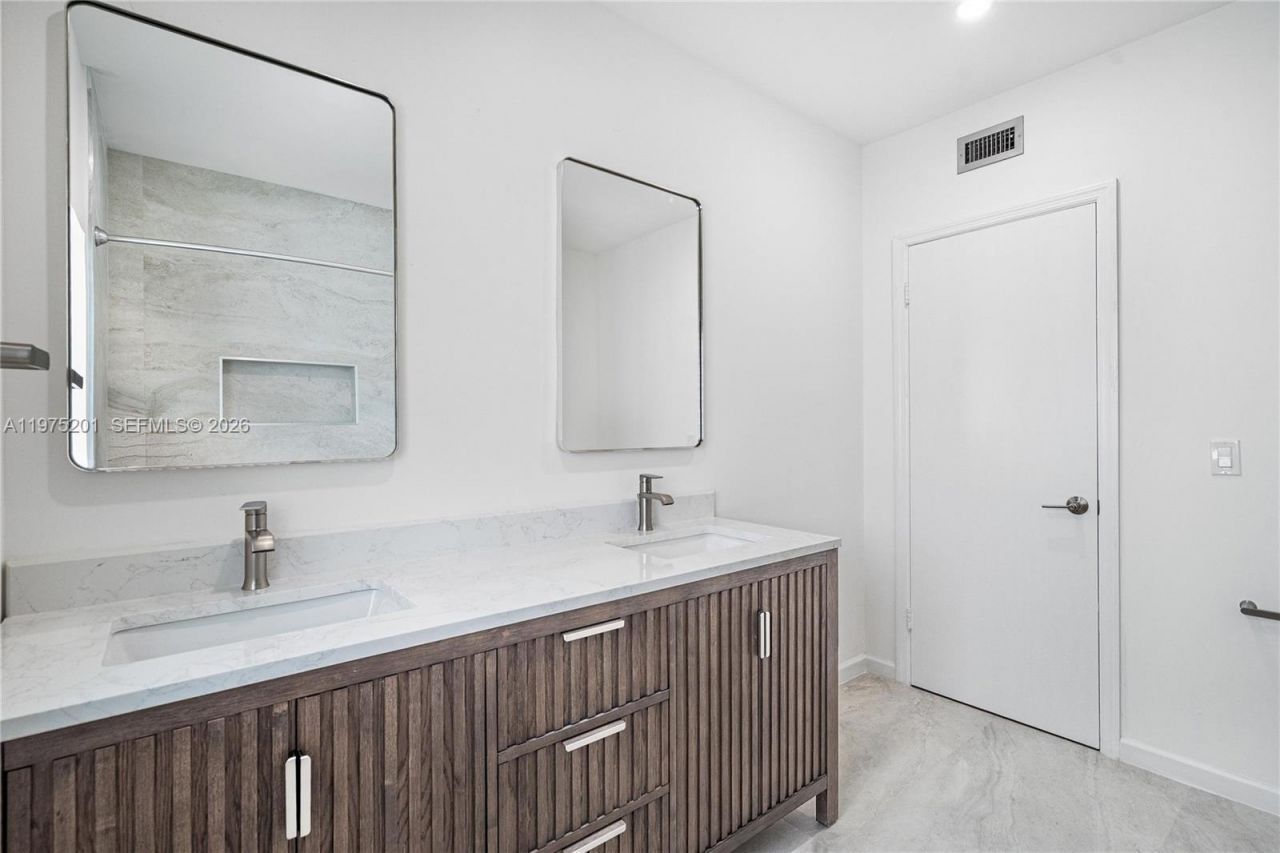 1235 Algardi Ave, Coral Gables, FL 33146 Photo