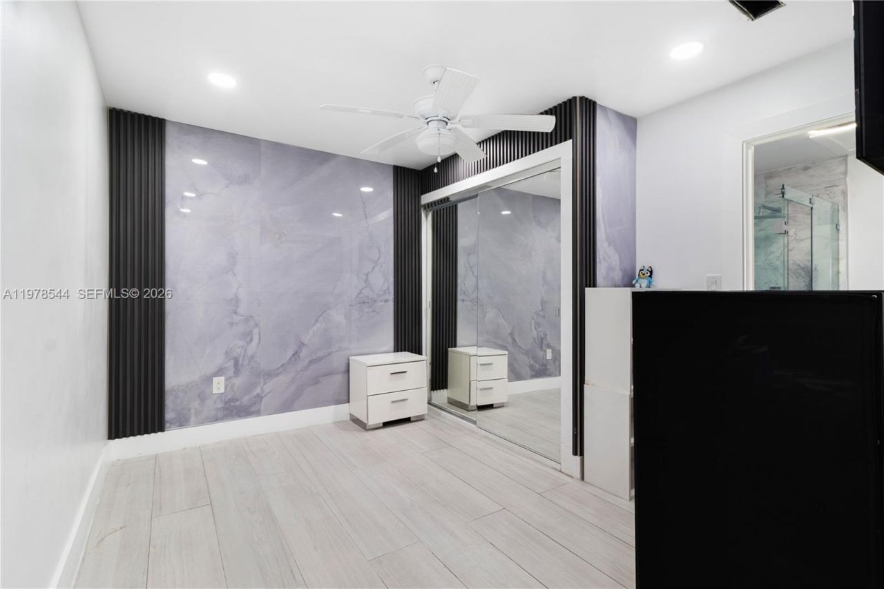 1140 N Douglas Rd , Pembroke Pines, FL 33024 Photo