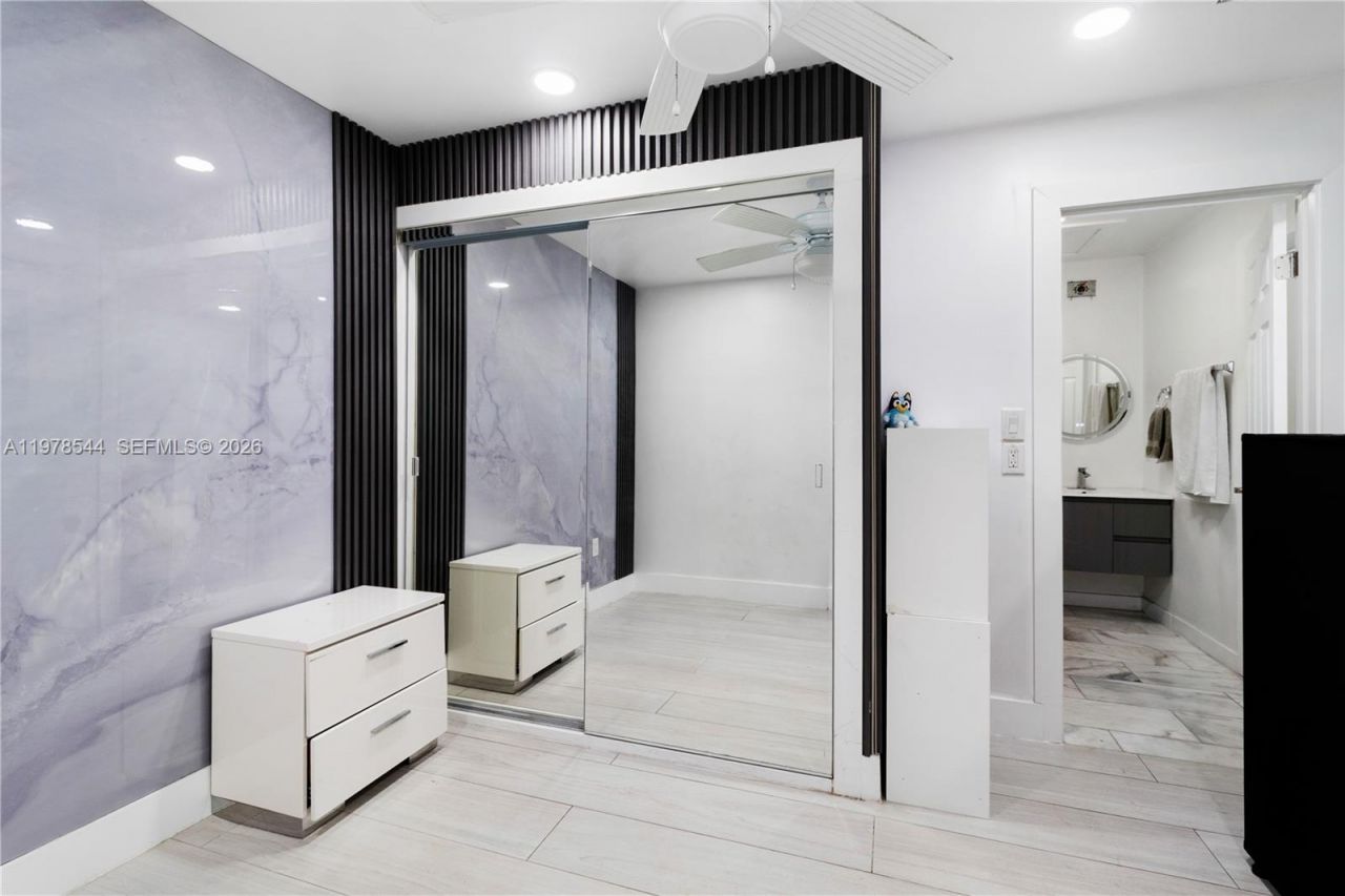 1140 N Douglas Rd , Pembroke Pines, FL 33024 Photo