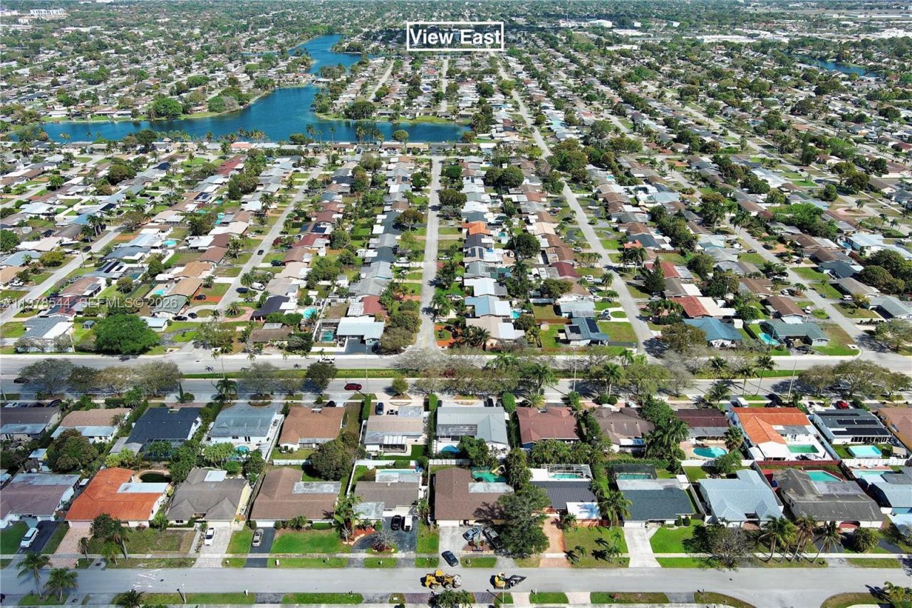 1140 N Douglas Rd , Pembroke Pines, FL 33024 Photo