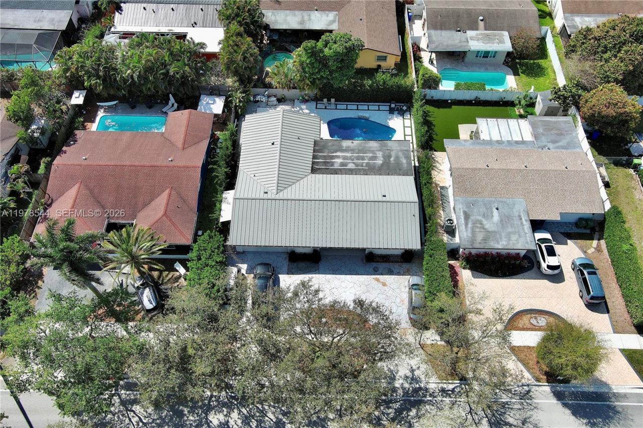 1140 N Douglas Rd , Pembroke Pines, FL 33024 Photo