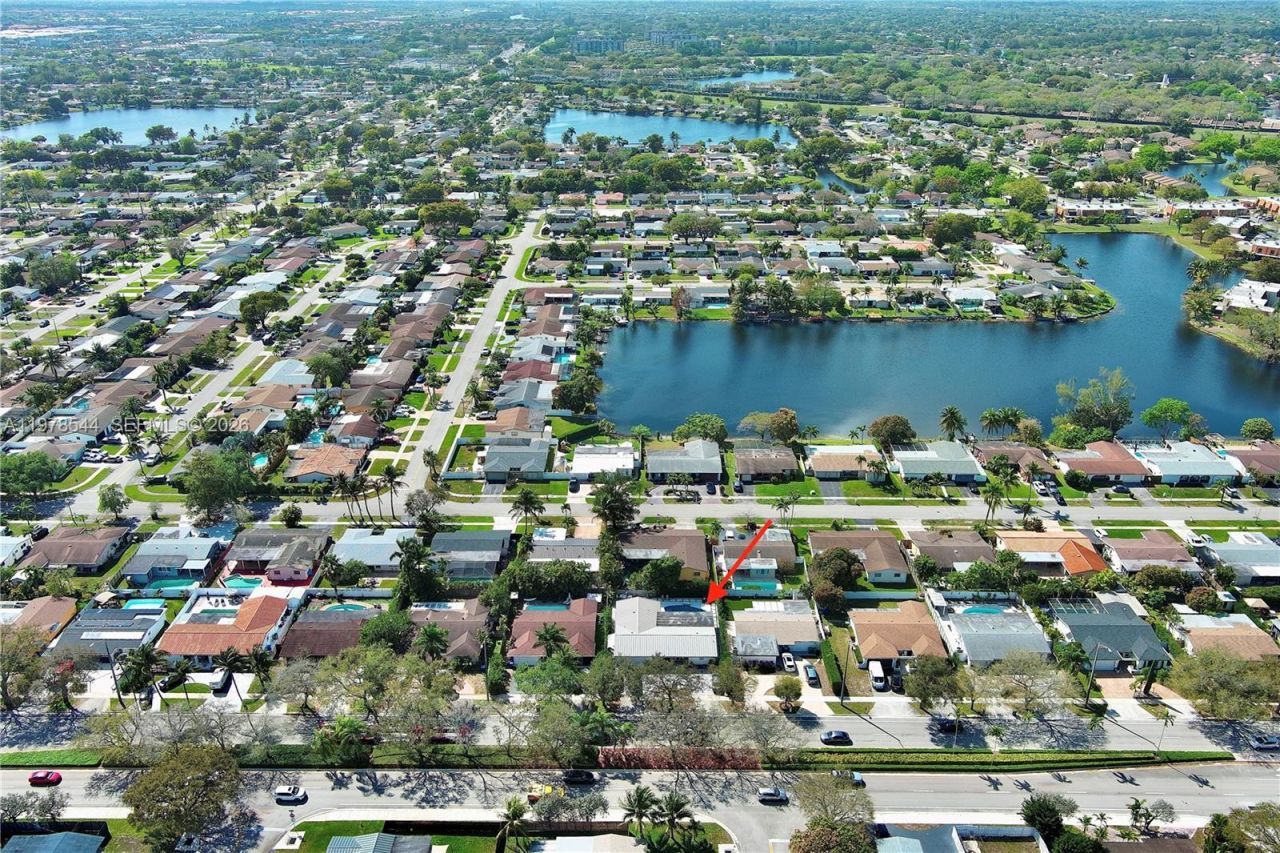 1140 N Douglas Rd , Pembroke Pines, FL 33024 Photo