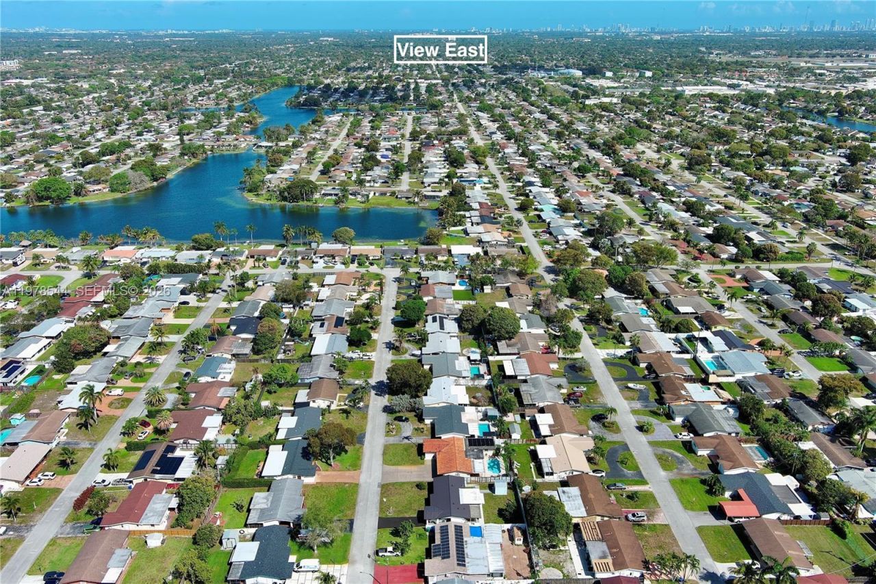 1140 N Douglas Rd , Pembroke Pines, FL 33024 Photo