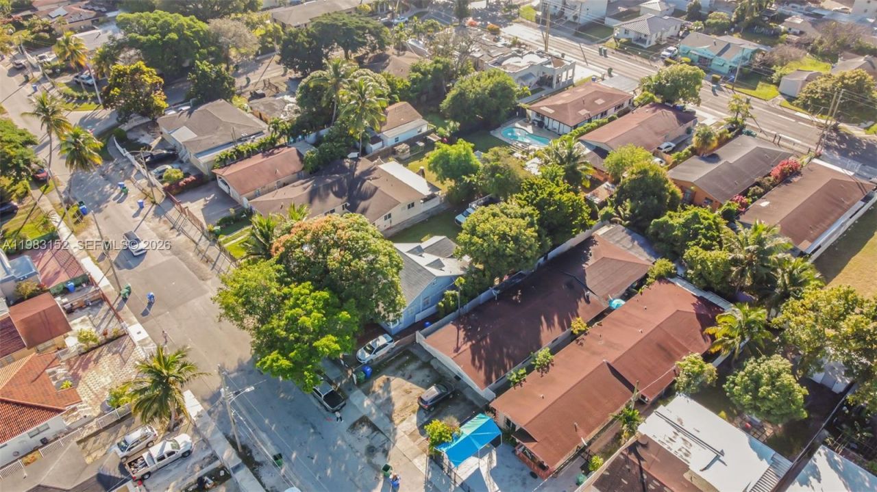 2142 NW 33rd St, Miami, FL 33142 Photo