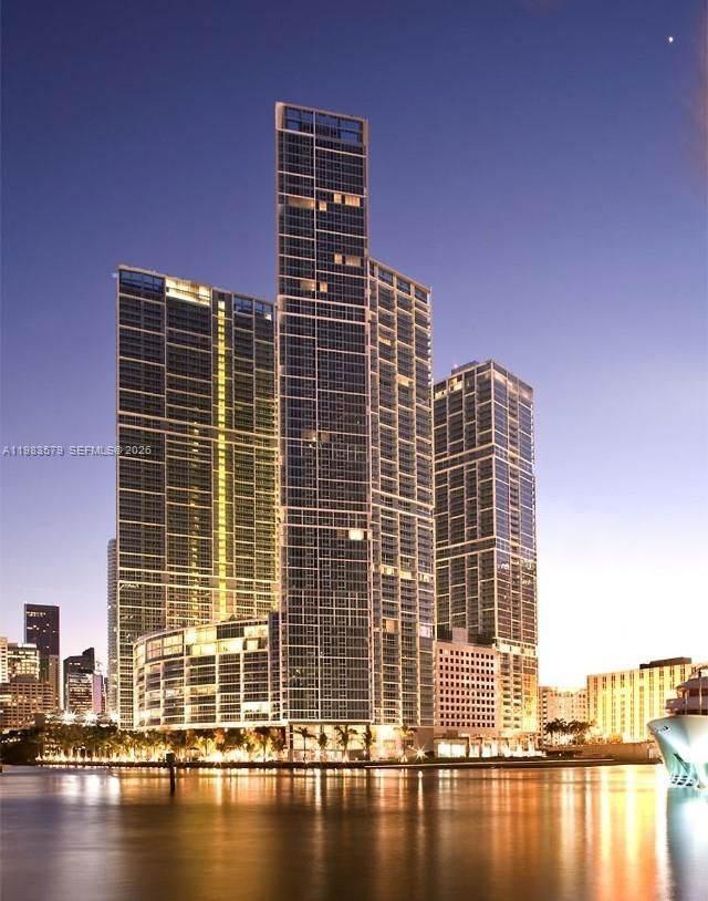 475 Brickell Ave , Unit 612, Miami, FL 33131 Photo