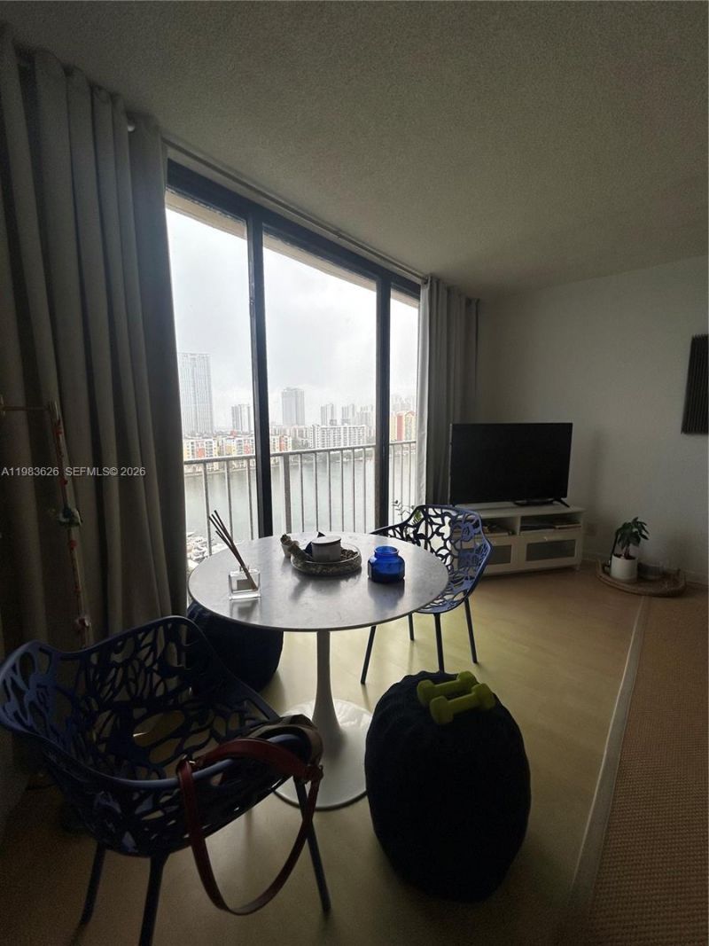 290 174th St , Unit 1715, Sunny Isles Beach, FL 33160 Photo