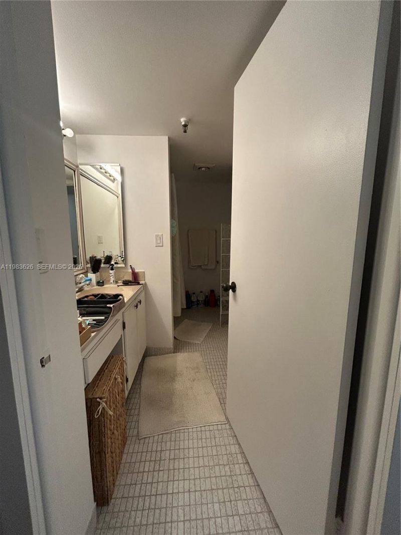 290 174th St , Unit 1715, Sunny Isles Beach, FL 33160 Photo