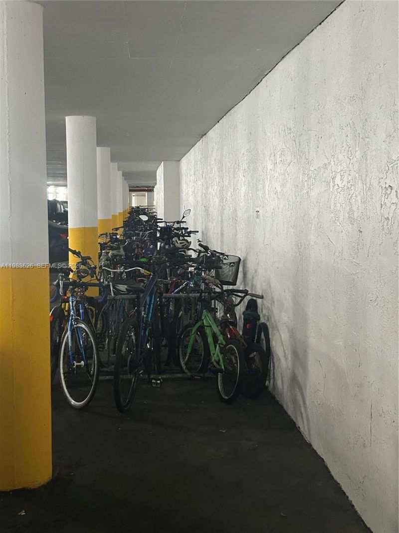 290 174th St , Unit 1715, Sunny Isles Beach, FL 33160 Photo