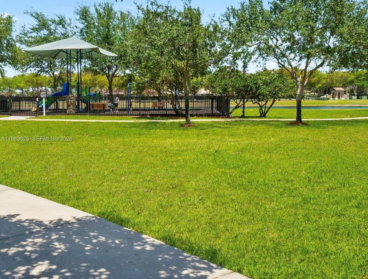 8884 SW 220th Ln, Cutler Bay, FL 33190 Photo