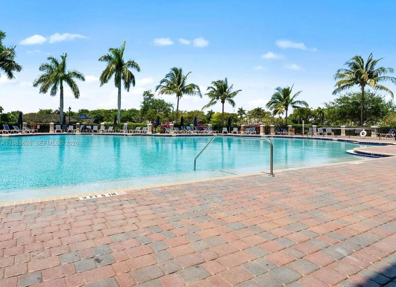 8884 SW 220th Ln, Cutler Bay, FL 33190 Photo