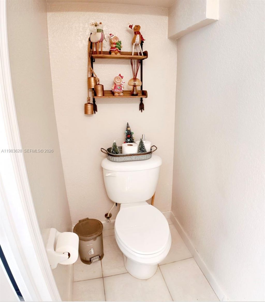 8884 SW 220th Ln, Cutler Bay, FL 33190 Photo