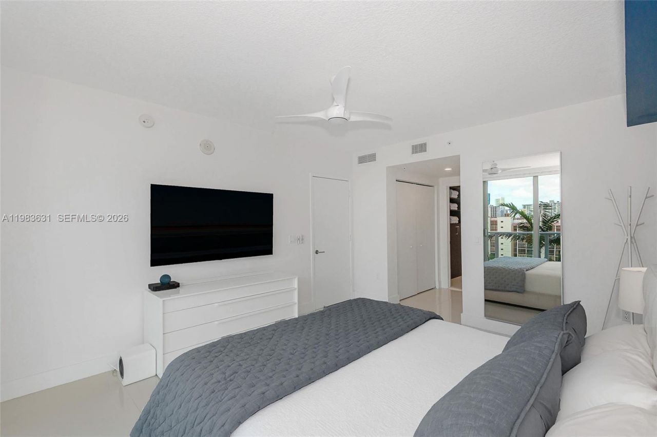 300 Sunny Isles Blvd, Unit 4-805, Sunny Isles Beach, FL 33160 Photo