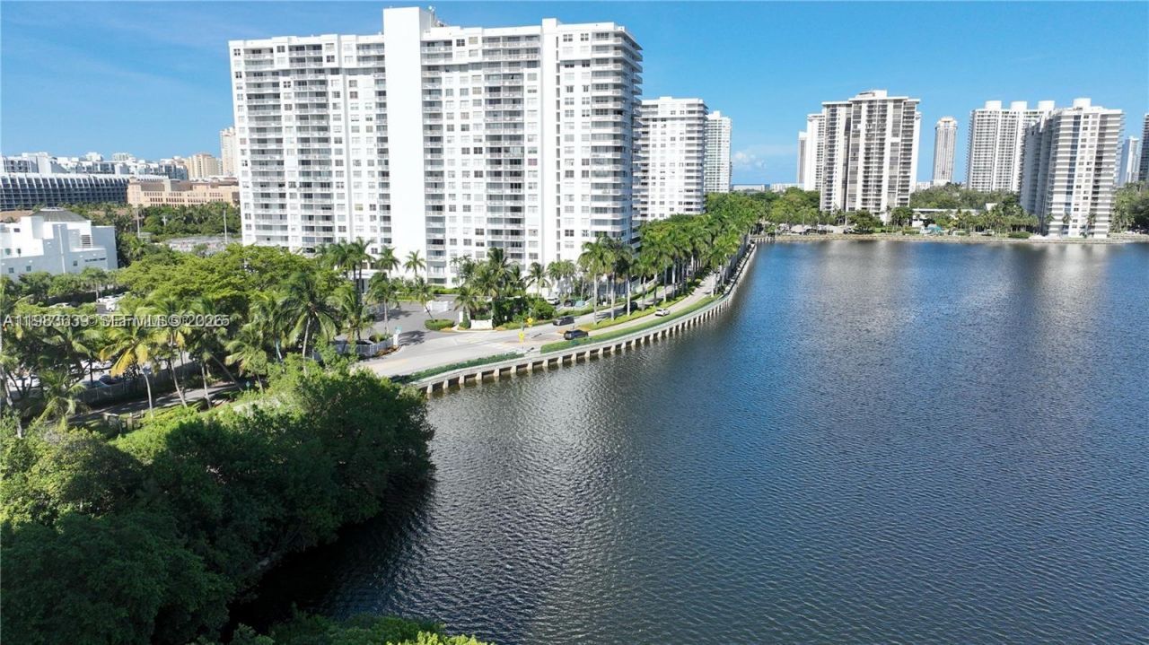 2750 NE 183rd St, Unit 1203, Aventura, FL 33160 Photo