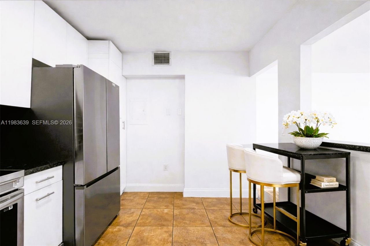 2750 NE 183rd St, Unit 1203, Aventura, FL 33160 Photo