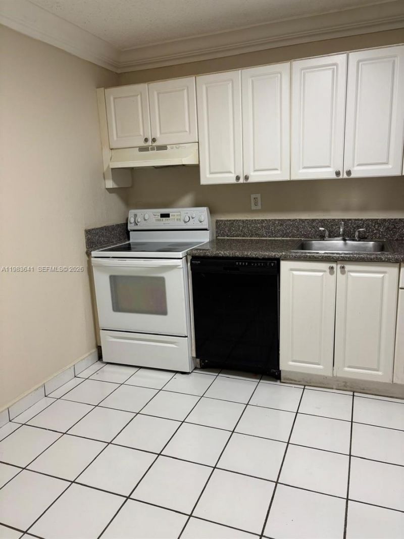 5100 SW 41st St, Unit 224, Pembroke Park, FL 33023 Main Photo