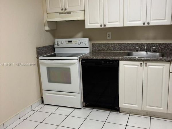 5100 SW 41st St, Unit 224, Pembroke Park, FL 33023